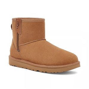 UGG Classic Mini Bailey Zip